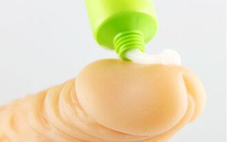 Using lubricant for wet jelqing